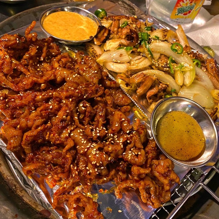  녹번꼼장어_처음 먹어보는 사람도 반하느 꼼장어 맛집 무뼈닭발 맛집 소주 뿌시기