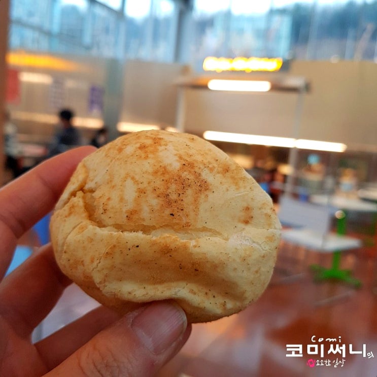 춘천 감자빵 카페 "더 밭" 의왕 롯데아울렛 타임빌라스점 (오리지널 춘천감자빵, 마늘감자빵, 불닭감자빵) 춘천 감자빵 카페 "더 밭" 의왕 롯데아울렛 타임빌라스점 (오리지널 춘천감자빵, 마늘감자빵, 불닭감자빵)