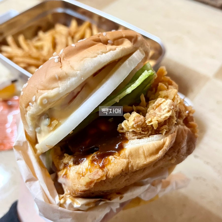 맘스터치 울산화봉동점 사진 6