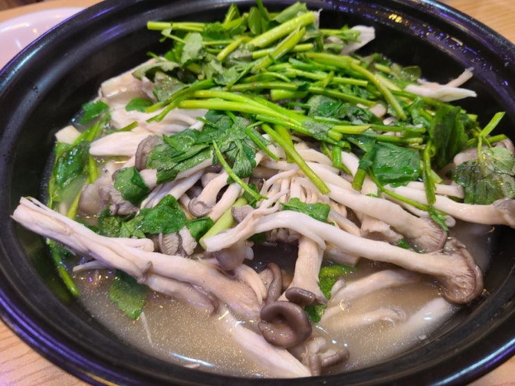  [공항동 ] 김포공항 가는길 《공항칼국수》 버섯칼국수 유명 맛집!!  밀키트도 판매