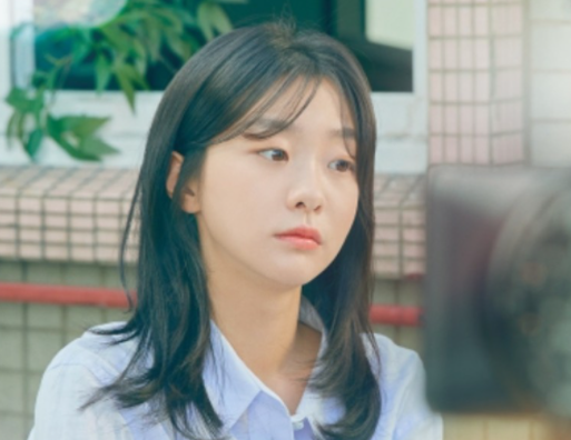 그 해 우리는 김다미 헤어스타일 중단발 레이어드컷