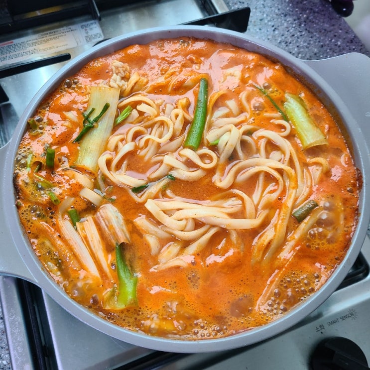  신당역 맛집 하니칼국수 알곤이칼국수(전골) 포장후기!!!