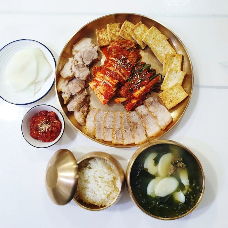 매운김치 원조 맛집 : 선화동 매운 실비김치 구입 추천 / 실비 파김치 / 두부김치와 수육에는 매운 실비김치 / 라면에는 실비 파김치 매운김치 원조 맛집 : 선화동 매운 실비김치 구입 추천 / 실비 파김치 / 두부김치와 수육에는 매운 실비김치 / 라면에는 실비 파김치