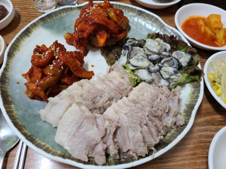 서울 종로 3가 보쌈 거리 굴보쌈 맛집 : 삼해집