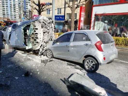 부산 연산동 홈플러스 택시 추락  영상, 블랙박스, CCTV 살펴보니, '벽 뚫고 그대로 떨어져'