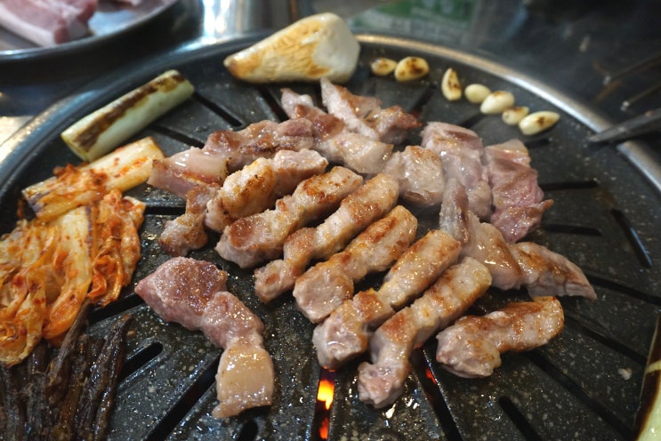 [김해 맛집] 삼겹살을 연탄에 구워먹는 진영맛집, 퇘장군 진영점