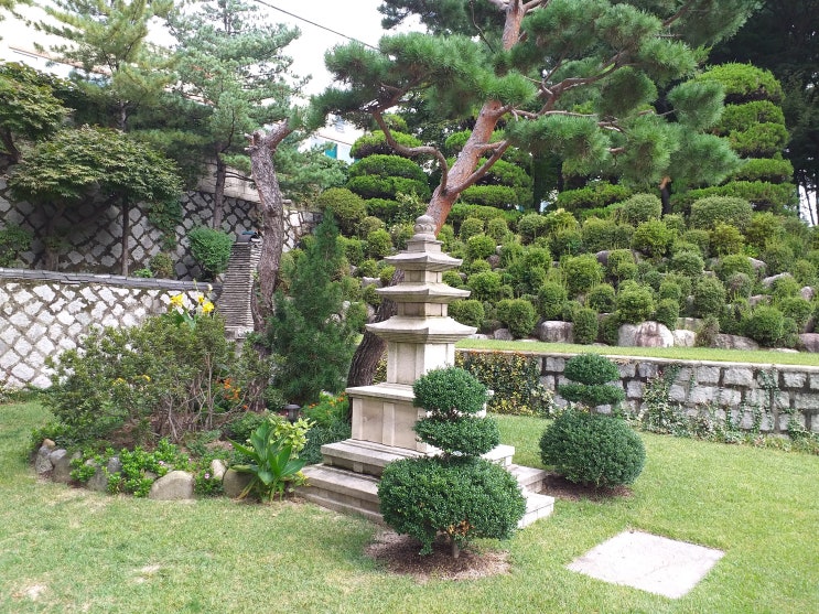  동대문 청량리에 자리잡은 고찰.  천장산 청량사 (淸凉寺)의 여름
