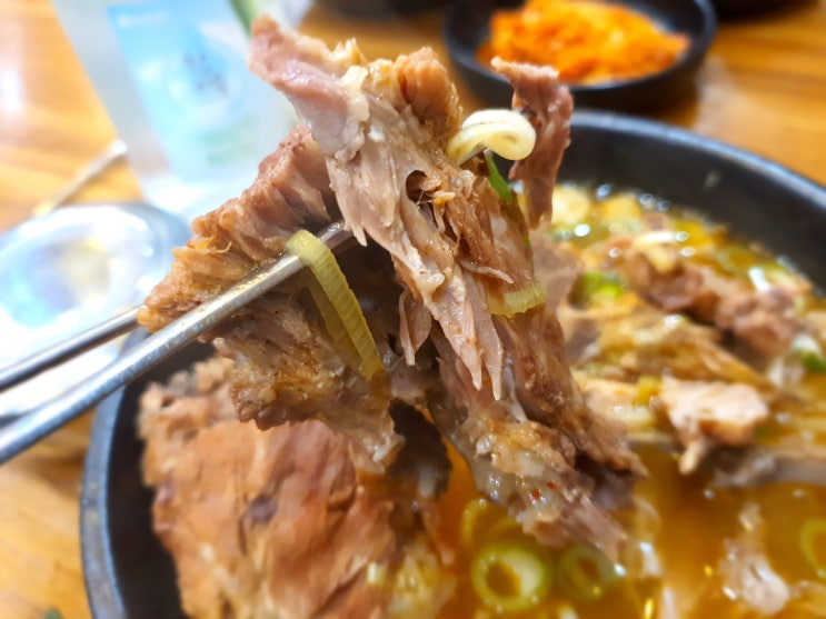  [충주맛집]부드럽고 실한 살코기가 가득 찬 뼈해장국이 먹고 싶을 땐 충주 신연수 방가삼대 얼큰한 뼈해장국
