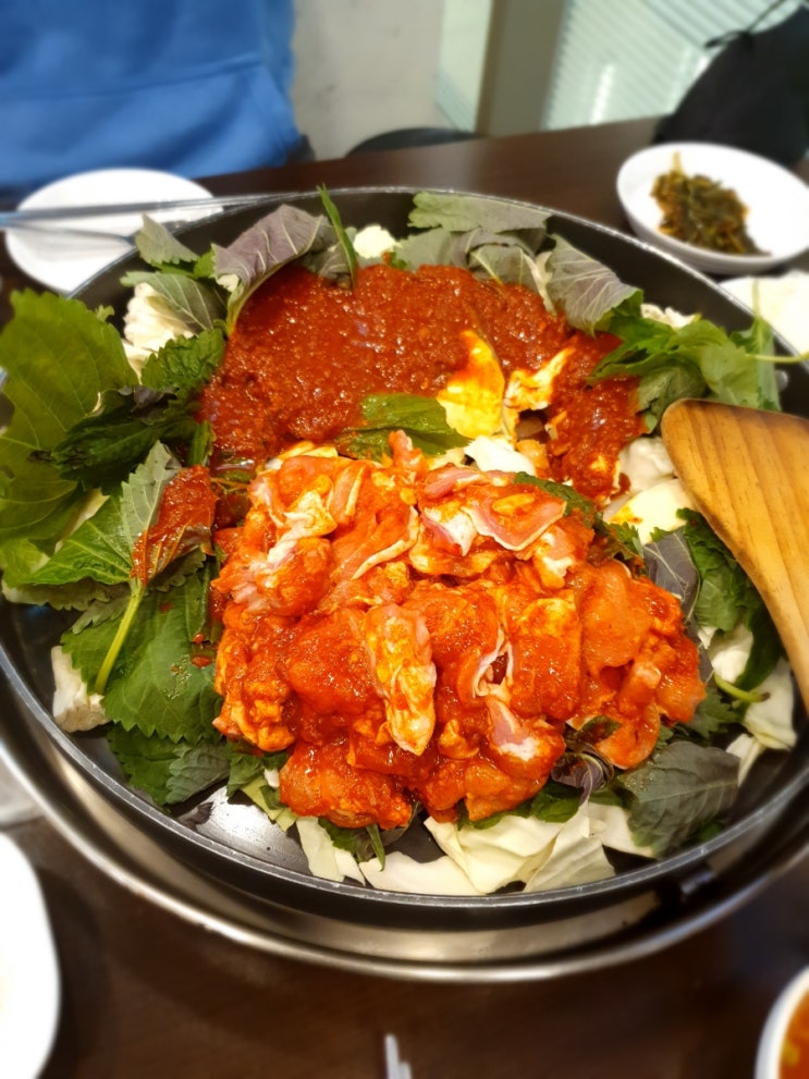  미쉐린가이드 빕구르망에 선정되었다는 오근내5 닭갈비 안녕인사동점