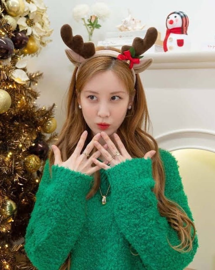 소녀시대 멤버 겸 배우 서현, 애교 발산하는 루돌프...청순하면서 발랄한 분위기 소녀시대 멤버 겸 배우 서현, 애교 발산하는 루돌프...청순하면서 발랄한 분위기