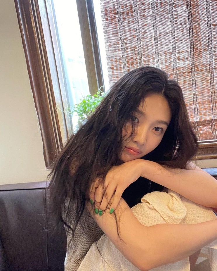 레드벨벳 조이, 청순함부터 일상의 편안한 모습...한 해를 마무리하는 메시지 전달 레드벨벳 조이, 청순함부터 일상의 편안한 모습...한 해를 마무리하는 메시지 전달