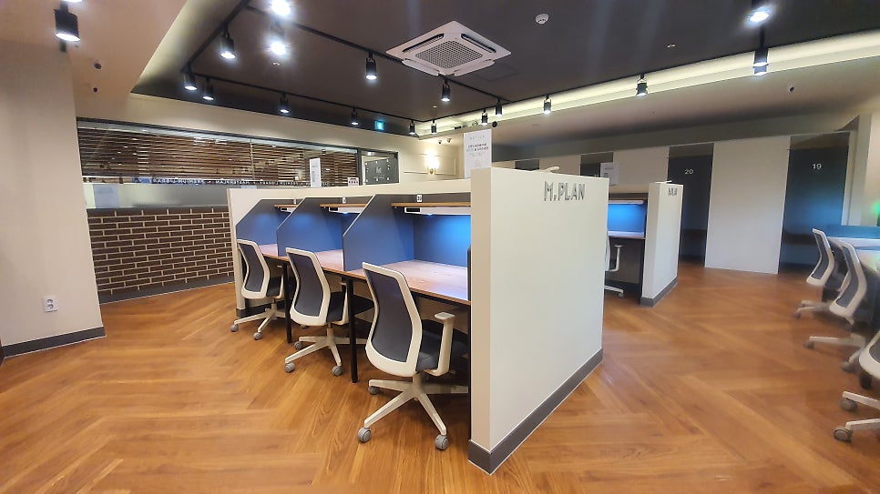마스터플랜스터디카페 내포신도시점 사진 4
