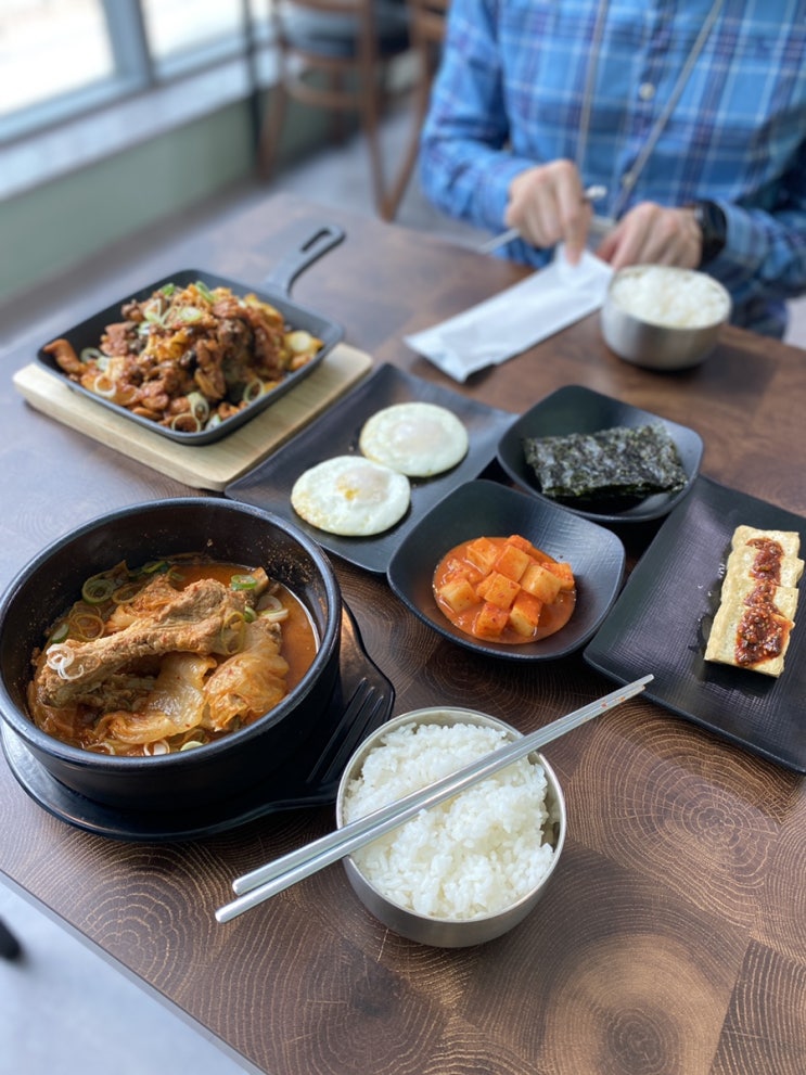 [마곡동한식 밥집] 마곡동김치찜 맛집 : 모락모락맛집
