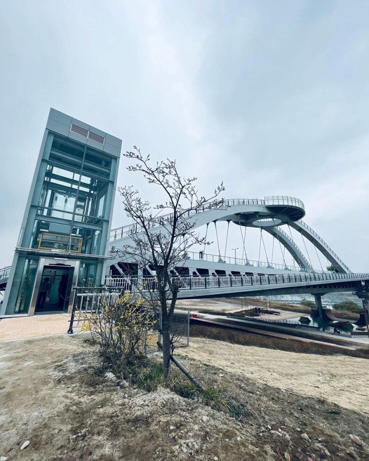  금강보행교