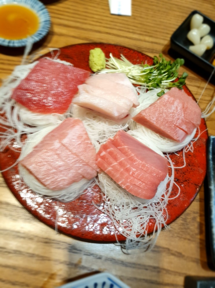  정말 1인분? 점심정식으로 참치회를 배부르게 먹을 수 있는 이춘복참치&스시 강남점 강남역 가성비 맛집