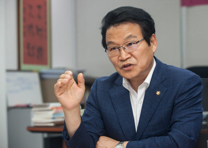  김용판 국회의원 나이 학력 고향 프로필