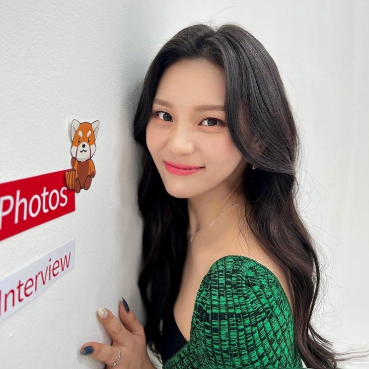 비비지 엄지, '퀸덤 2' 출연...굴욕 없는 예쁨 가득한 치명적 미소에 네티즌 감탄 비비지 엄지, '퀸덤 2' 출연...굴욕 없는 예쁨 가득한 치명적 미소에 네티즌 감탄