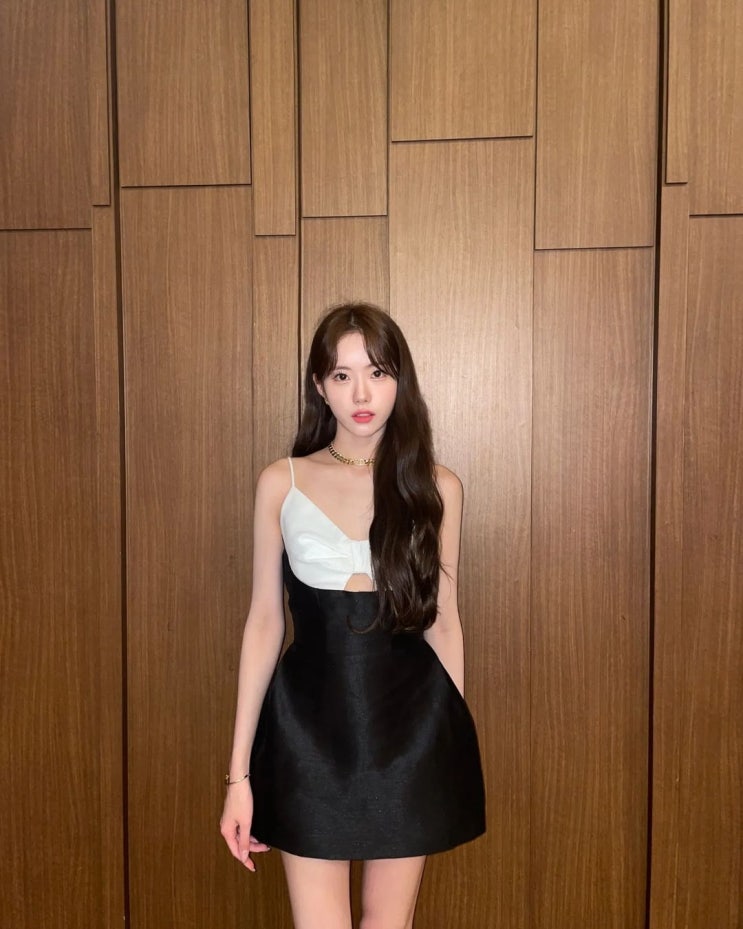 우주소녀 멤버 루다, 조그만 얼굴과 긴 다리 등 인형 같은 미모로 여신 자태 우주소녀 멤버 루다, 조그만 얼굴과 긴 다리 등 인형 같은 미모로 여신 자태