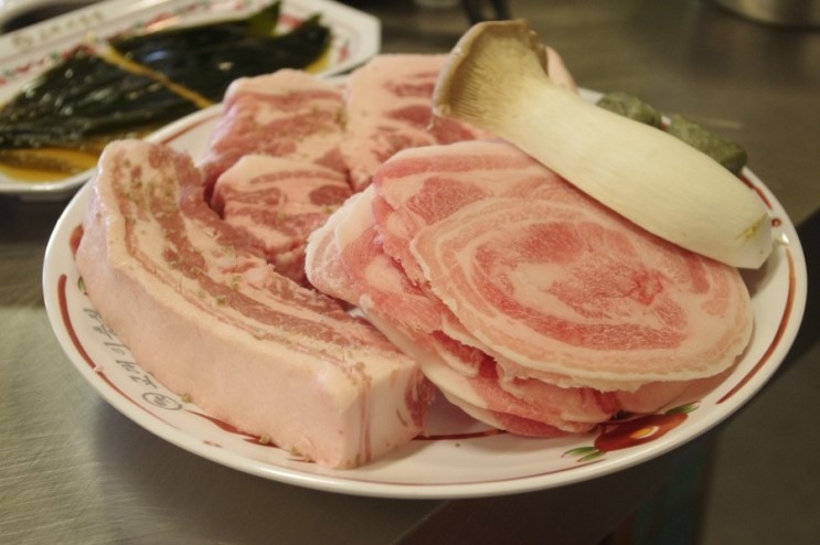  성수역 찐맛집 교대이층집 : 통삼겹, 통목살, 꽃삼겹, 차돌볶음밥, 시골된장, 아이스크림까지