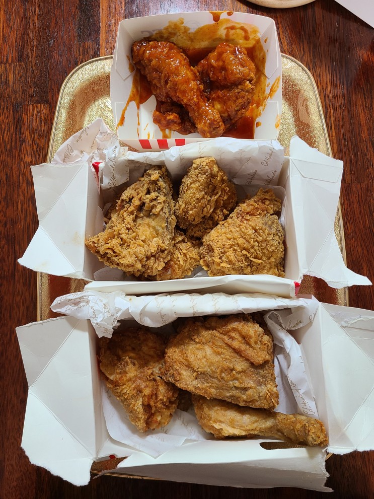 KFC 인천 연수 스퀘어원 오리지날 , 갓양념치킨, 핫크리스피 치킨 치킨나이트 1+1 리뷰