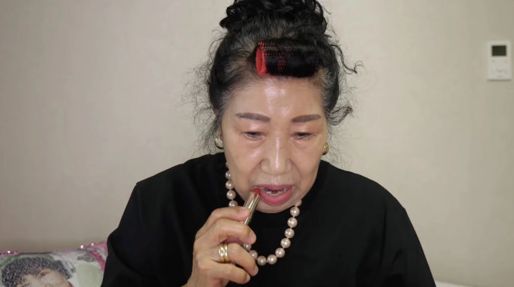 설리와 과거 만났던 인연 있는 박막례 할머니, 뜻밖의 눈물 나는 말 꺼낸다 설리와 과거 만났던 인연 있는 박막례 할머니, 뜻밖의 눈물 나는 말 꺼낸다