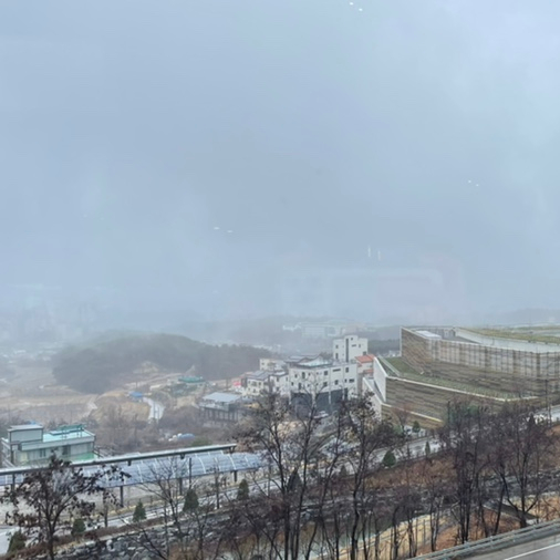  스타벅스 리저브 춘천 구봉산점 확 트인 통창 뷰