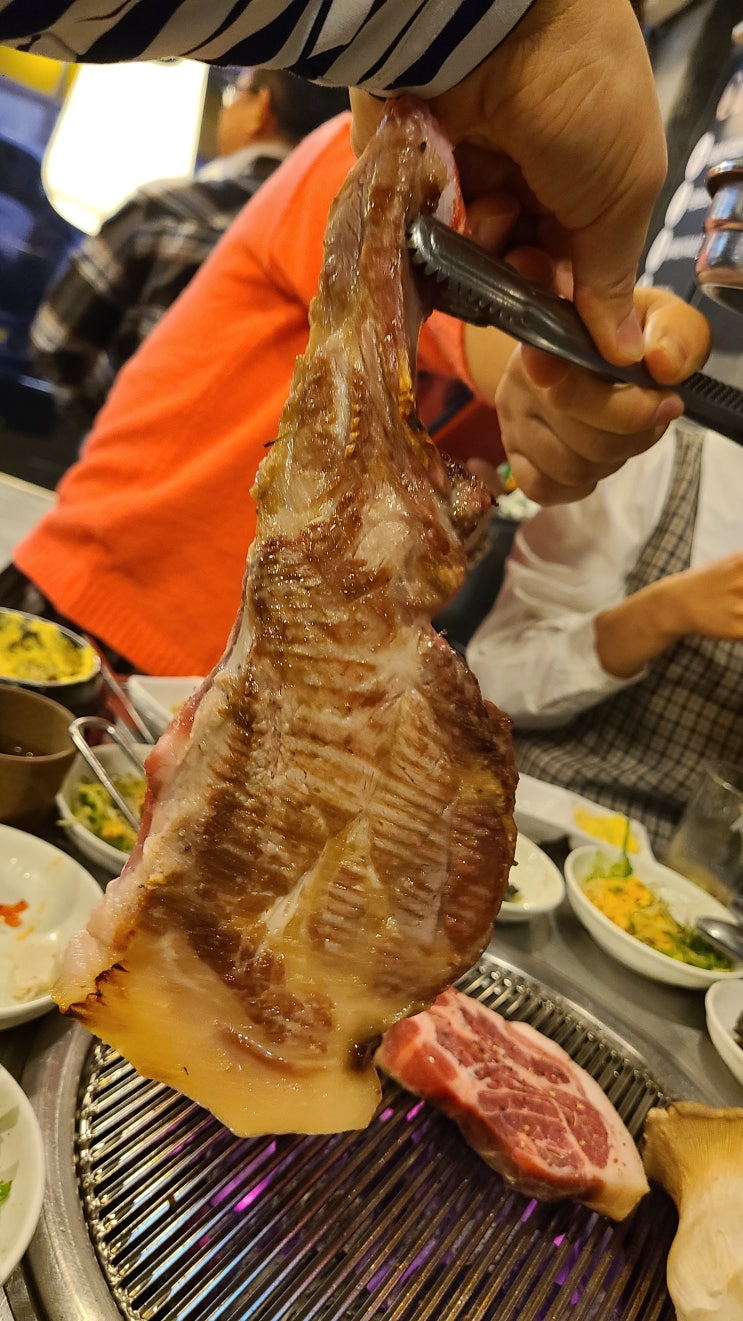 구제주 인제맛집 팔각촌 흑돼지숄더랙 망치고기