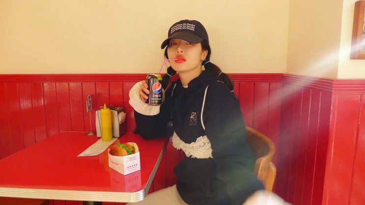 '던' 현아, 걸그룹 비비지의 애틋한 무대에 감동 받아 폭풍 오열한 이유는? '던' 현아, 걸그룹 비비지의 애틋한 무대에 감동 받아 폭풍 오열한 이유는?