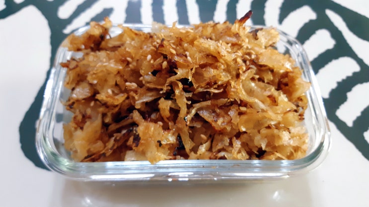 어린이 밑반찬으로 좋은 단짠단짠 명엽채(얇은 명태포) 볶음을 만들어 보았다. 어린이 밑반찬으로 좋은 단짠단짠 명엽채(얇은 명태포) 볶음을 만들어 보았다.