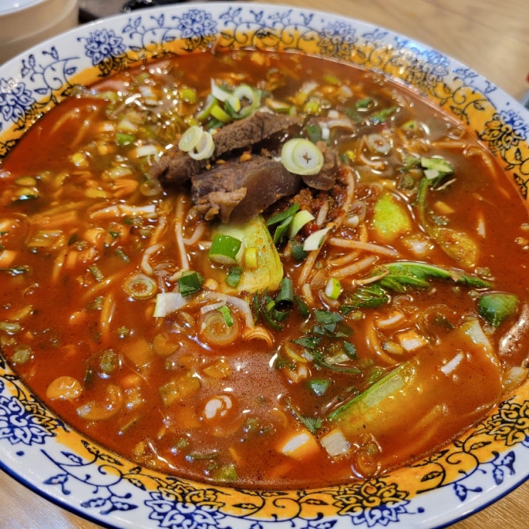 청주 산남동 마라우육탕면 맛집<화라락 양꼬치>