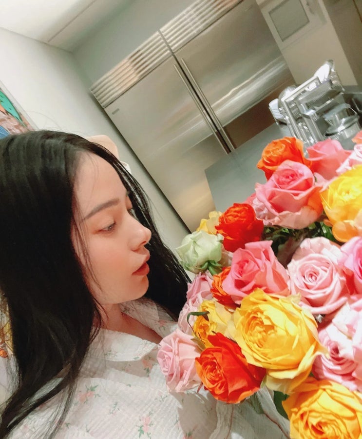 가수 겸 배우 민효린, 태양과 결혼 후 주부 일상...채소 듬뿍 넣어 만든 스프 공개 가수 겸 배우 민효린, 태양과 결혼 후 주부 일상...채소 듬뿍 넣어 만든 스프 공개