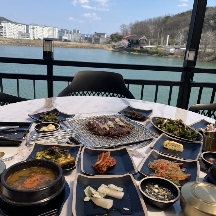  경주 석쇠불고기 맛집 _ 한우대가 : 호수 뷰를 보며 즐기는 경주 소고기집.