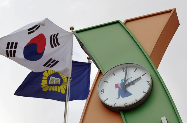 文정부 블랙리스트?…前기관장 돌연사, 법원 “업무 재해” 文정부 블랙리스트?…前기관장 돌연사, 법원 “업무 재해”