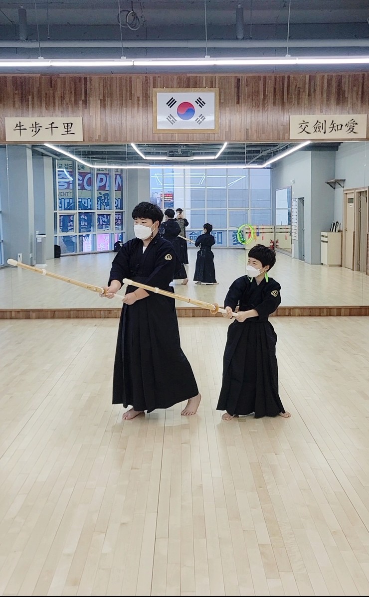  2022. 4.3 전주 송천동 검도: 오송김황선 검도관 6시수업 : 형제검도 뿜뿜!