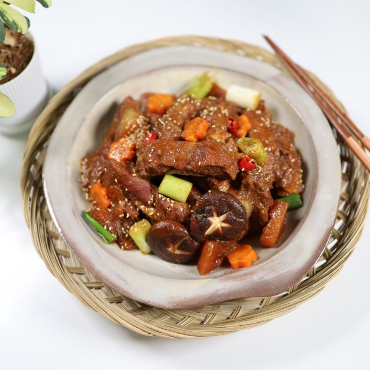  돼지등갈비찜 레시피 핏물제거와 간장양념 돼지갈비찜 황금레시피
