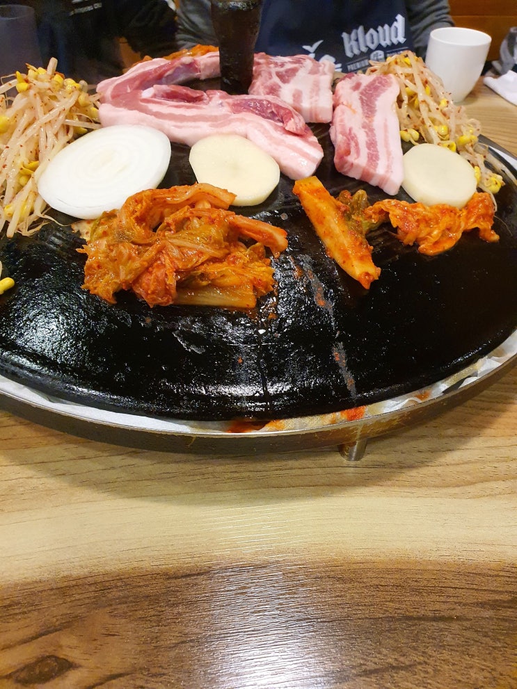  구리 인창동 주변 근처 맛집 무쇠솥 왕뚜껑 삼겹살 그리고 펀비어킹