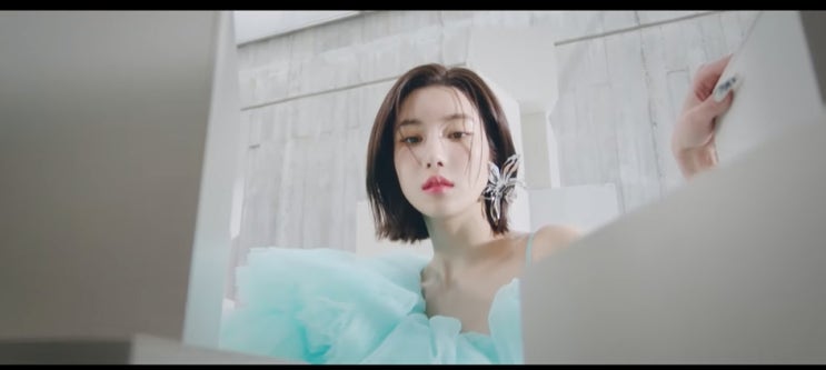  [MV] 권은비 _ Glitch [뮤비/가사/듣기]