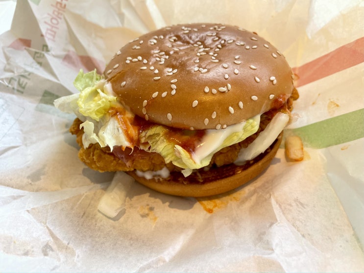 [맛집] 맥도날드 신메뉴, 아라비아따 리코타 치킨버거 리뷰 - 맨날맥날 맥도믈리에