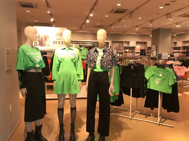  H&M 2022년 4월4일