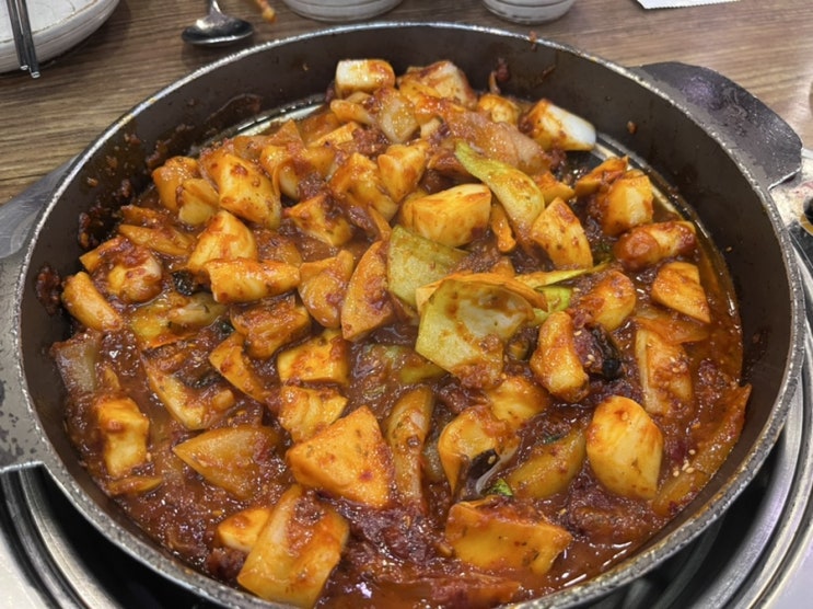  부드럽고 쫀득한 갑오징어 한쌈에 볶음밥 까지 코스로 달리는 "조가네 갑오징어"