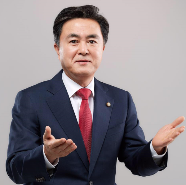  김태흠 국회의원 나이 학력 고향 프로필