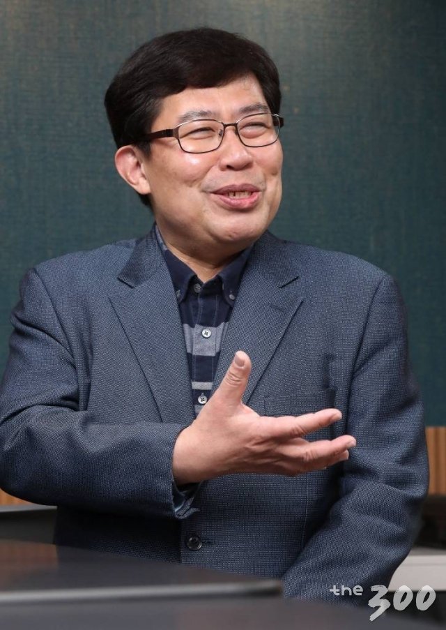  윤창현 국회의원 나이 학력 고향 프로필