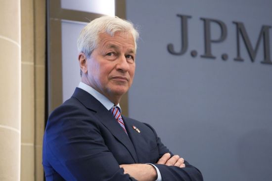 JP모건 다이먼 "전쟁·인플레…전례없는 위기, 금리 인상폭 클 것" JP모건 다이먼 "전쟁·인플레…전례없는 위기, 금리 인상폭 클 것"