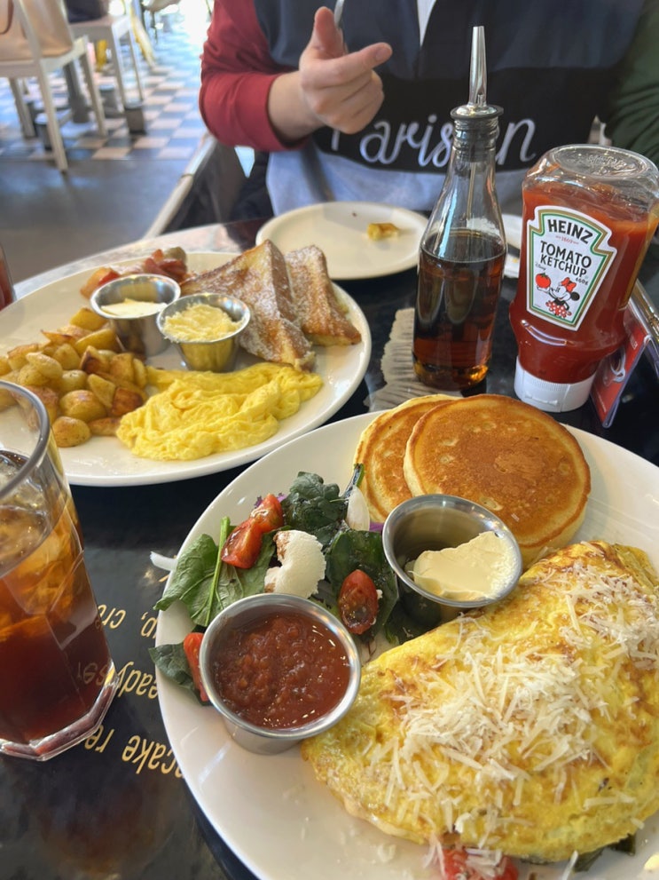  분당 정자동 버터핑거팬케익스 - 아기랑 팬케이크 와플 브런치 맛집 주말 웨이팅 (주차/아기의자)