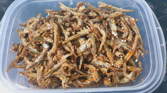  남편표 멸치볶음. 바삭바삭 맛있는 밑반찬. 쉬운 밑반찬