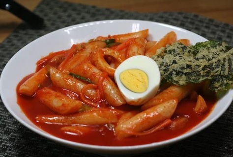  이선생 전화사주상담 - 떡볶이 꿈해몽 떡볶이 꿈풀이 떡볶이먹는꿈 떡볶이사는꿈 총모음