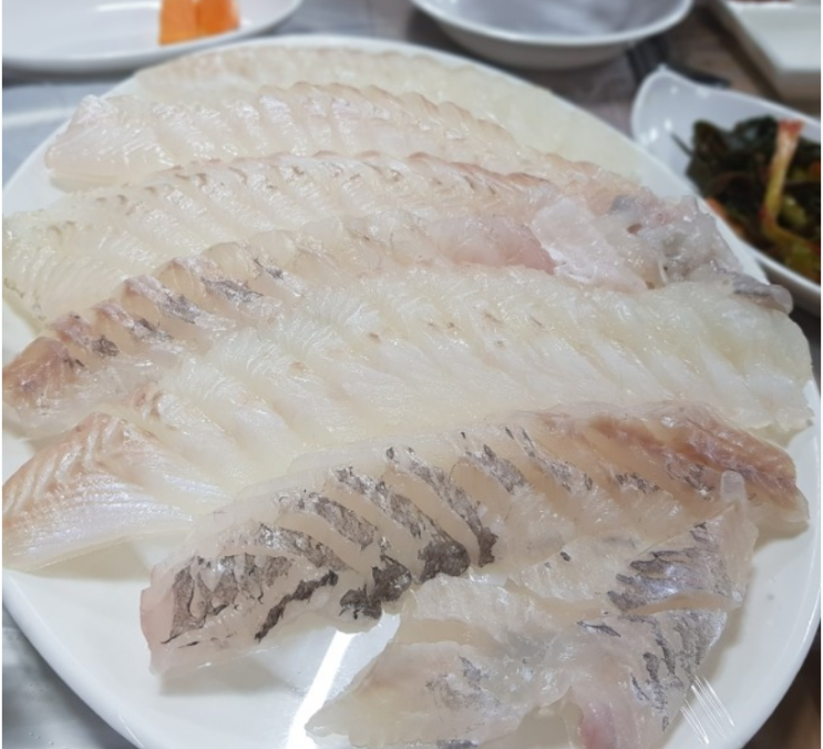  횟감용 광어와 우럭 가격이 비싸진 이유를 살펴보자