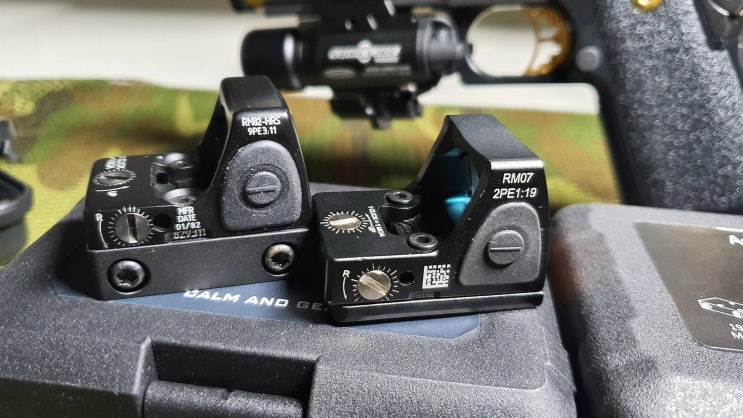  홀리 워리어 풀 메탈 버전 TRIJICON RMR 레드 도트사이트 리뷰.