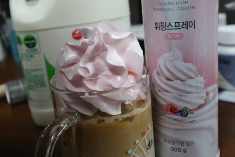 포모나 휘핑크림 스프레이로 카페음료 만들기