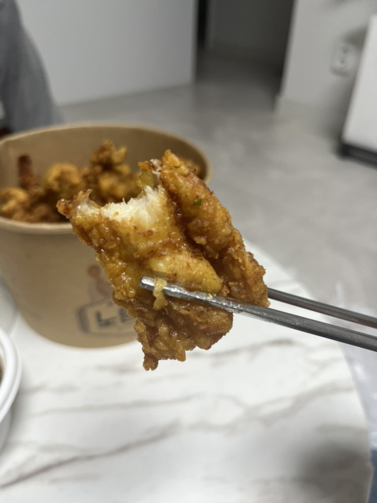  오산배달# 빠삭빠삭 알싸한 마늘 치킨 (알마치) : 노랑통닭 오산원동점